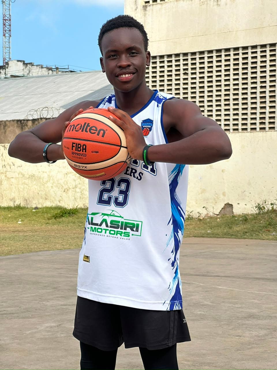 Makupa Clippers gallery moment 9