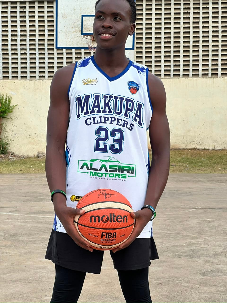 Makupa Clippers gallery moment 35