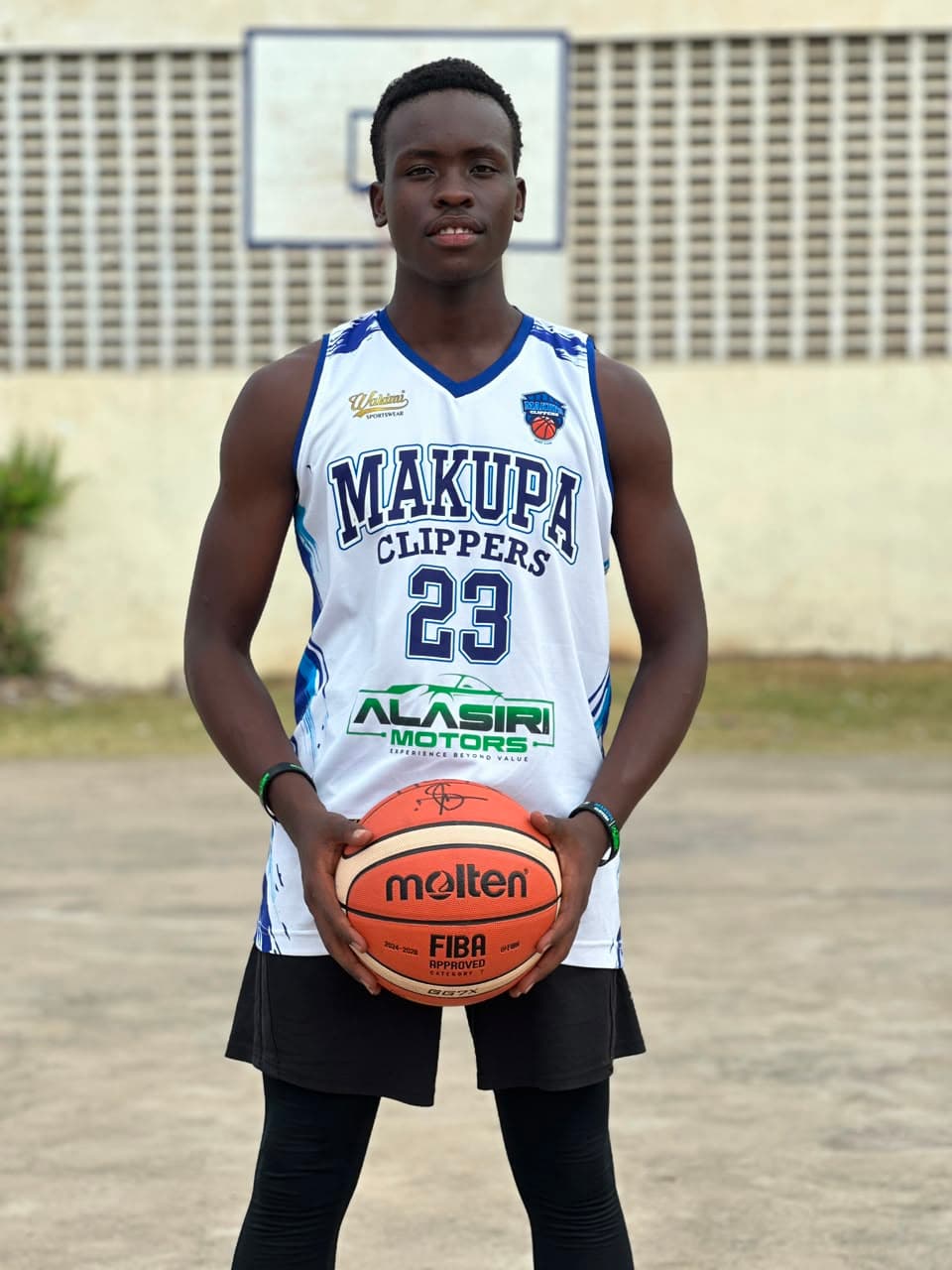 Makupa Clippers gallery moment 36