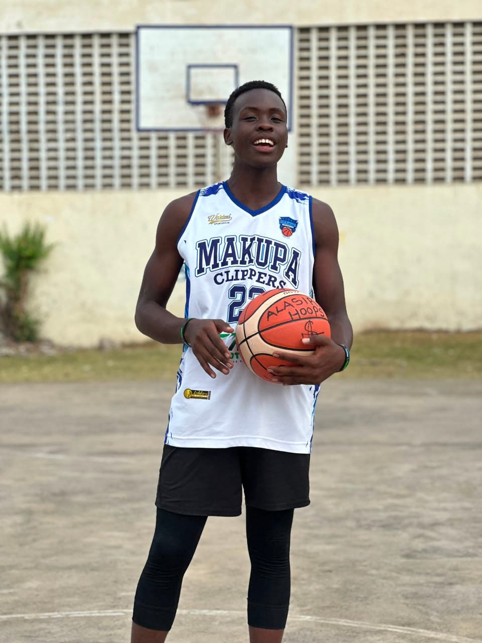 Makupa Clippers gallery moment 47