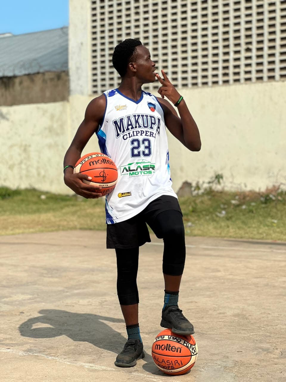 Makupa Clippers gallery moment 51